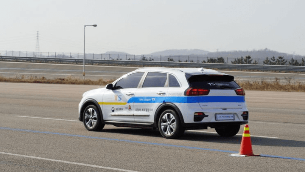 급발진 사고 대처 실험