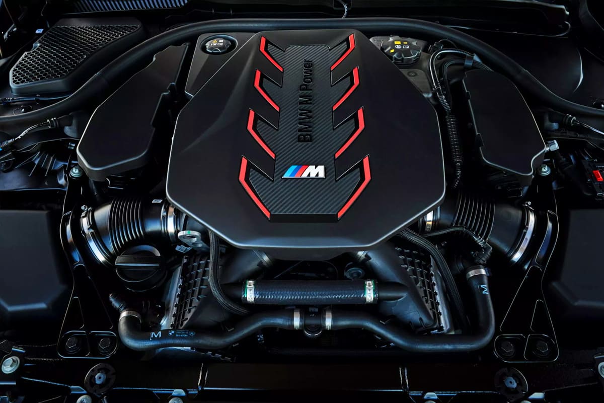 2025 BMW M5 투어링 파워트레인