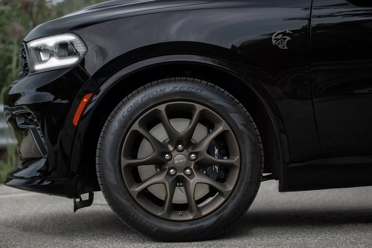 “우루스도 상대가 안 되네” 710마력의 엄청난 성능 자랑하는 슈퍼 SUV 등장