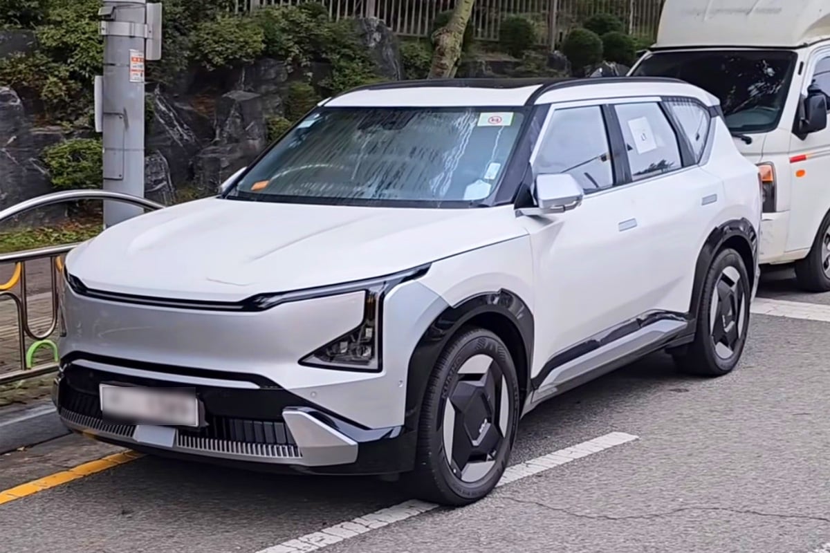 출시 임박한 ‘2천만 원대’ 전기 車 “마침내 실물 포착”.. 아빠들 기대감 ‘폭발’