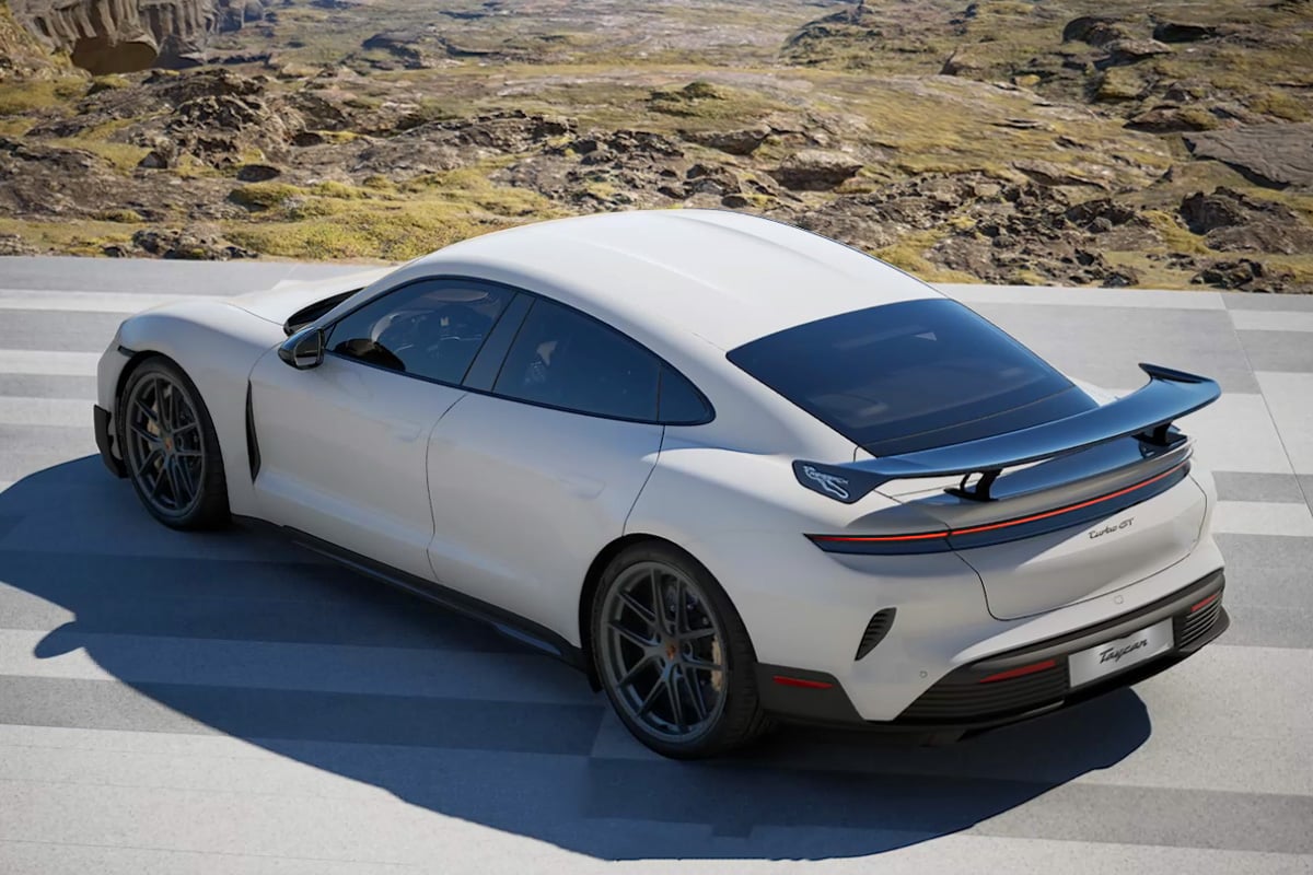 포르쉐 타이칸 터보 GT 바이작 패키지