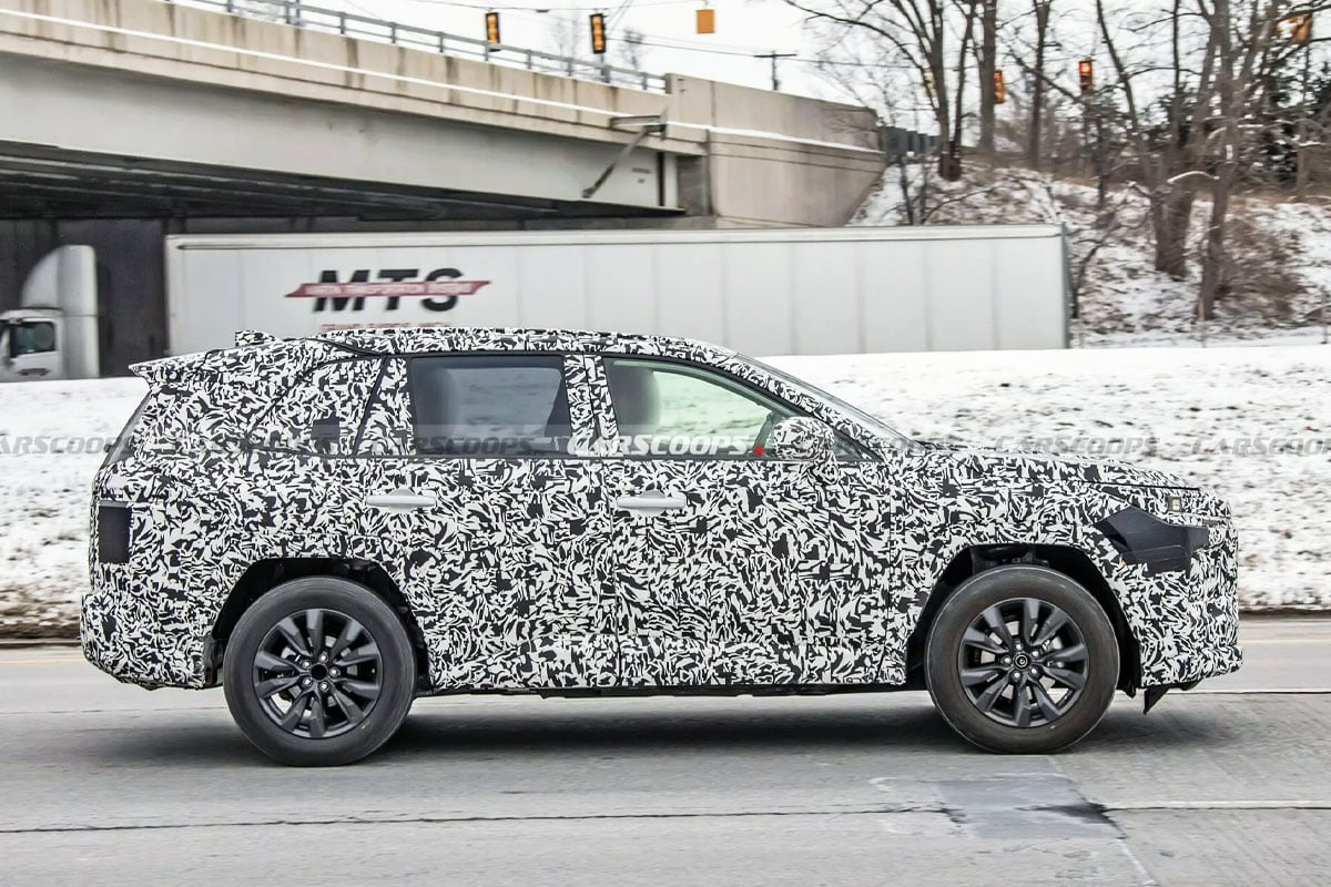 토요타 RAV4 풀체인지 테스트카 포착, 미국서 ’47만 대’ 이상 팔린 인기 하이브리드 SUV