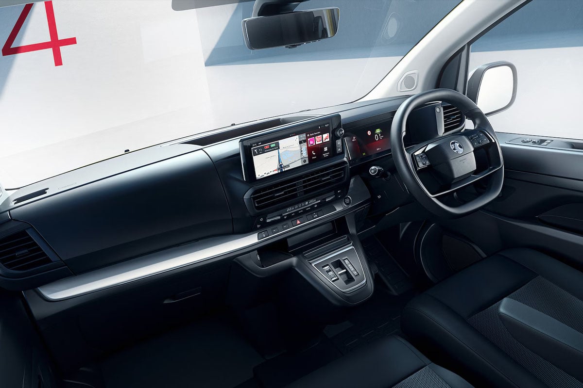 복스홀 비바로 실내