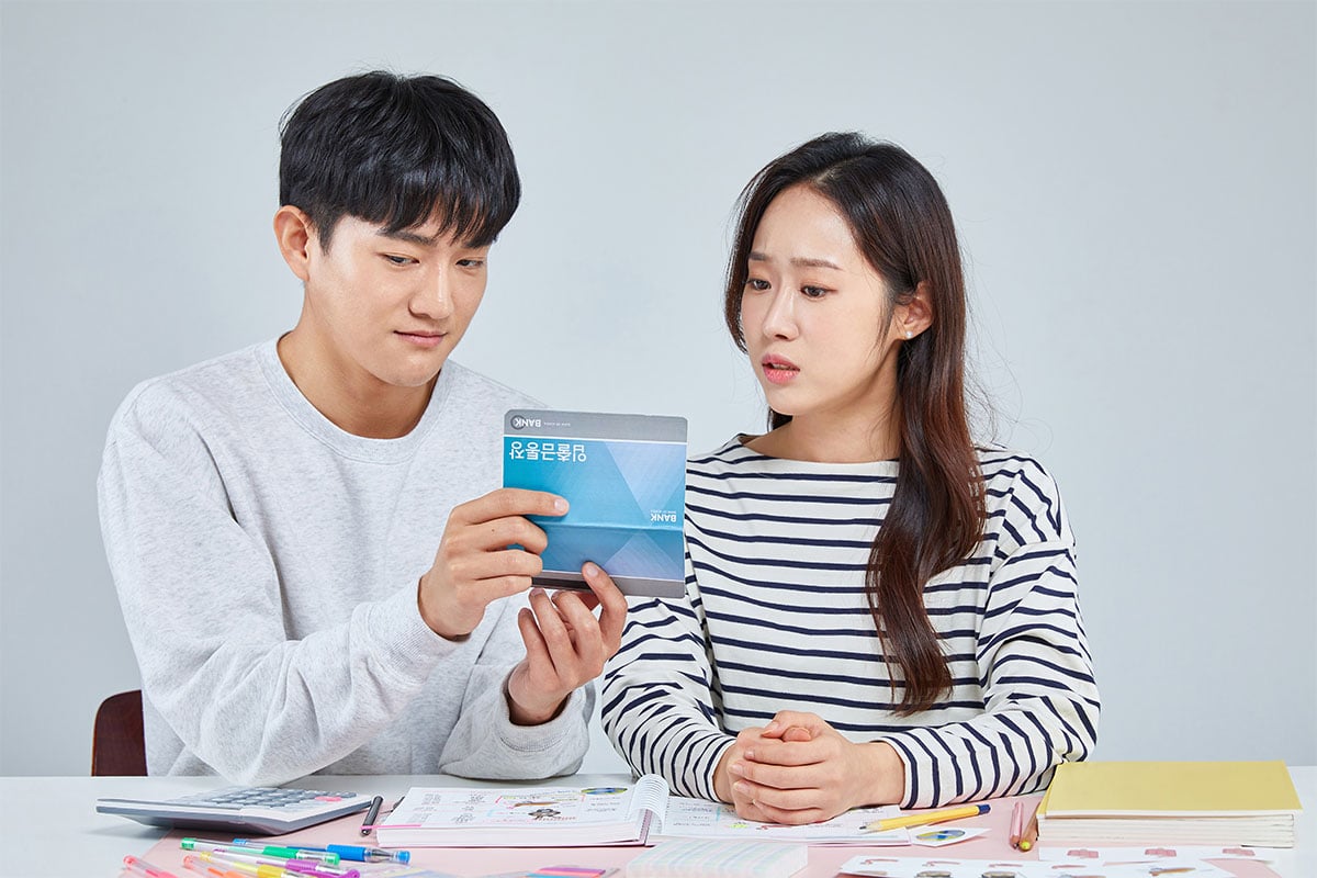 소득은 올랐는데 소비자들이 “지갑을 닫고 있는 실질적인 이유”는 ‘무엇?’