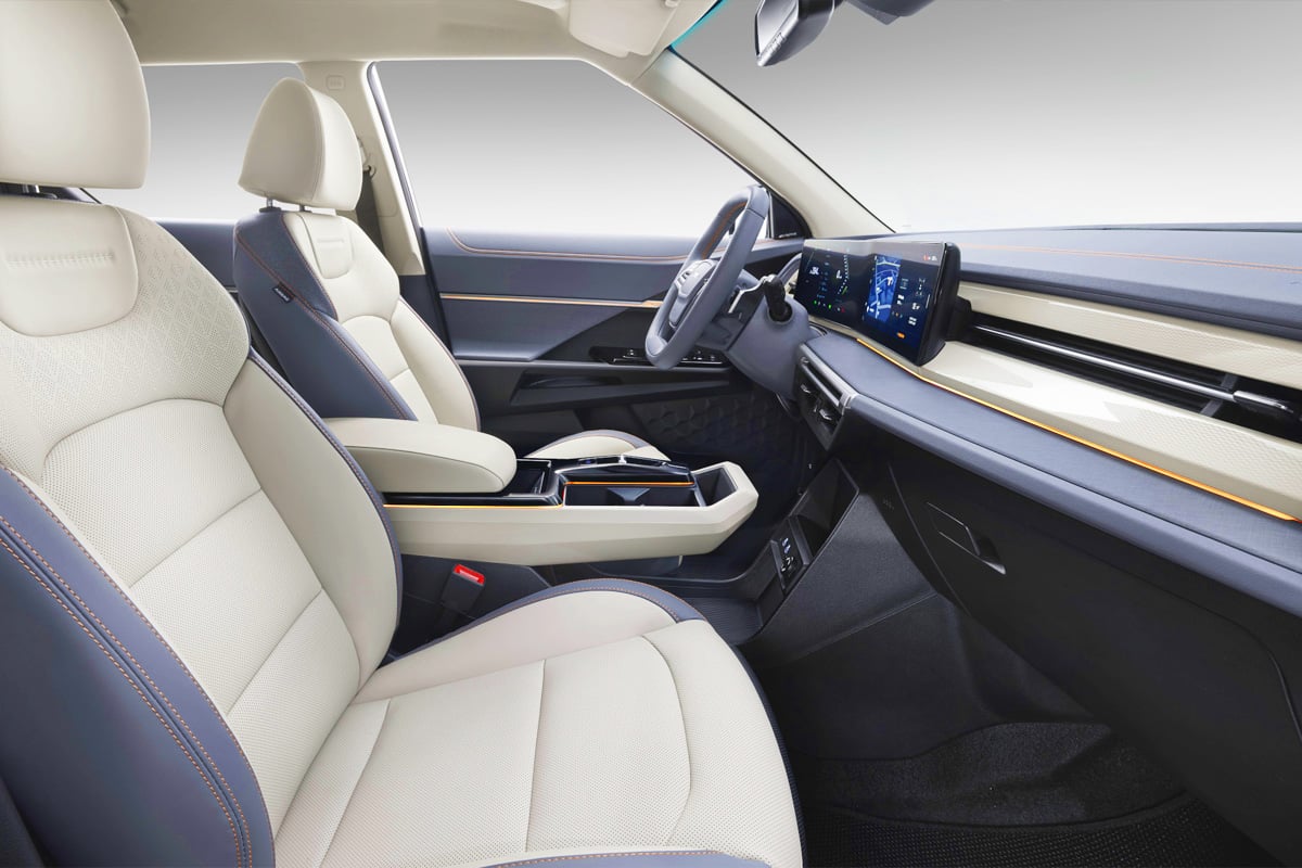 “인기가 이 정도였어?”.. 국내 출시 2주 만에 3,200대 팔린 신차