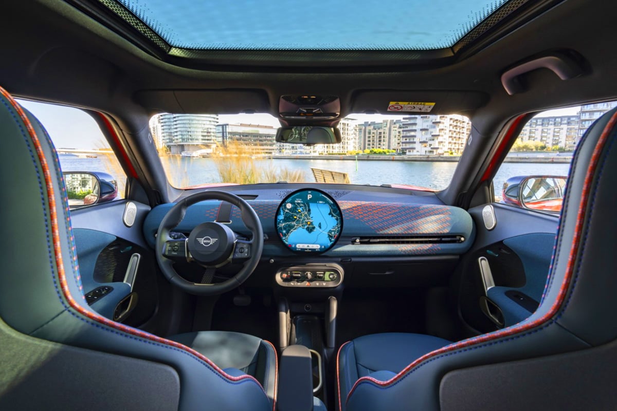 “BMW, 아우디도 아니었다”.. 모두를 제치고 ‘이달의 차’로 등극한 뜻밖의 정체는?