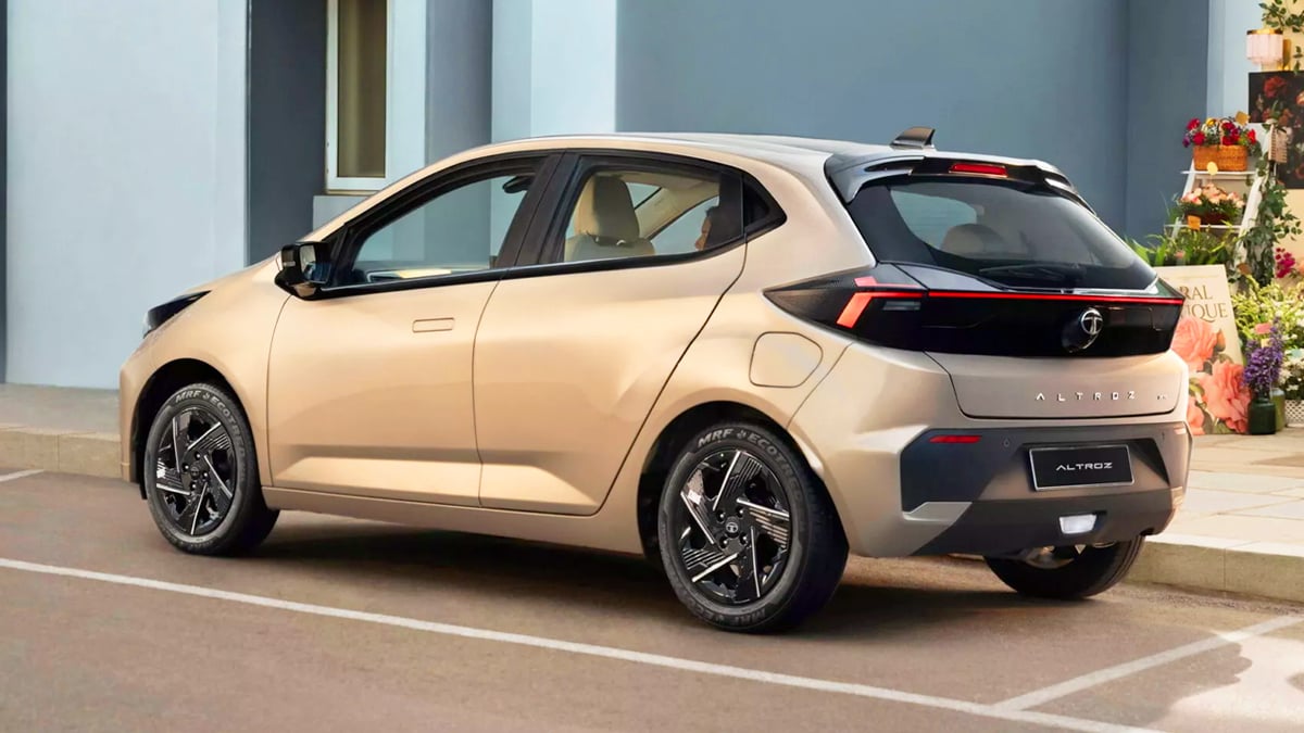 연비 23.6km/L “가격은 800만 원입니다”… 풀체인지급인데, 이게 맞아?