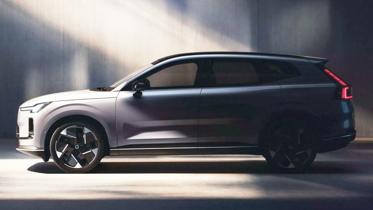 “9년 전 단종 됐던 SUV”… 이번엔 전기로 200km 가는 하이브리드로 돌아왔다