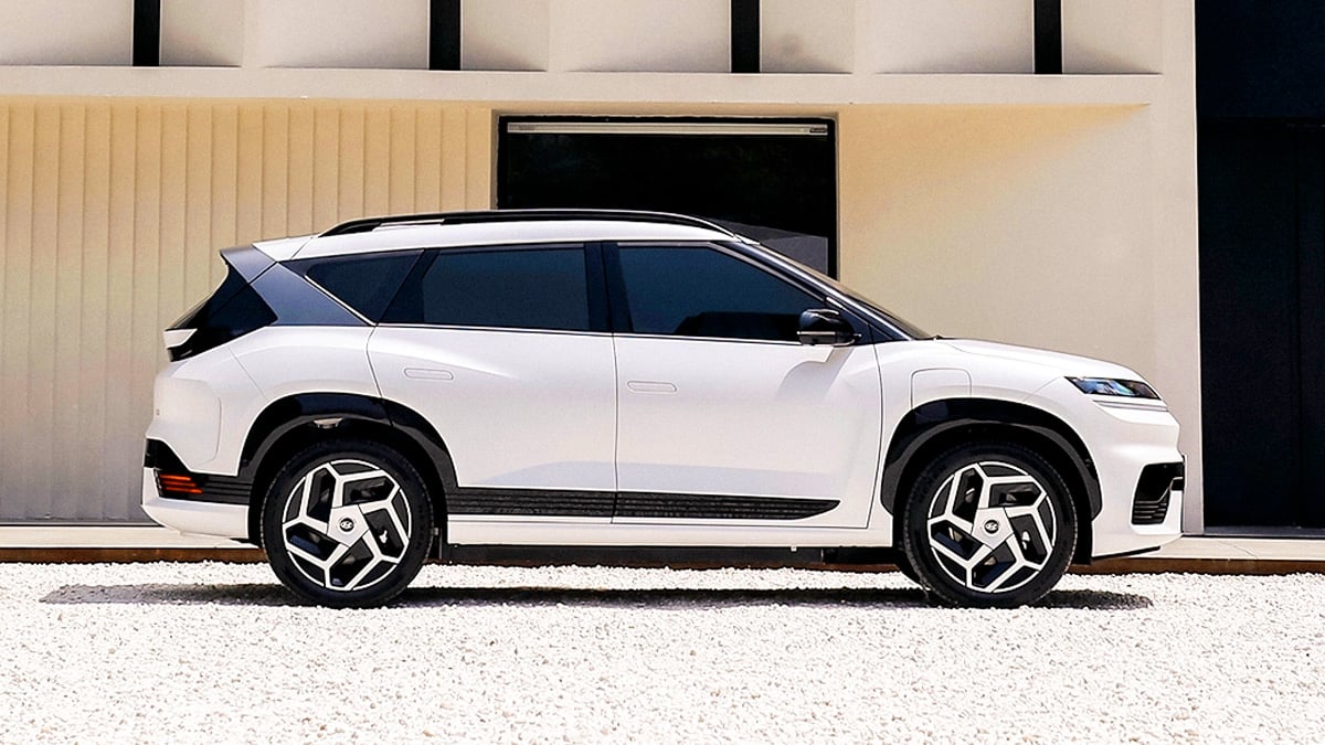 “2천만 원대에 700km 주행?”… 테슬라 반값에 출시되는 국산 전기 SUV