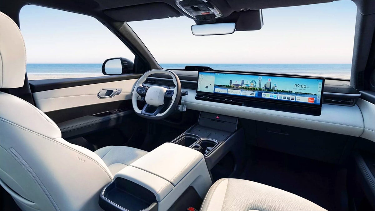 “이거 현대차 맞아?”… 700km 달리는 ‘2천만 원대’ SUV, 공개된 디자인에 ‘깜짝’