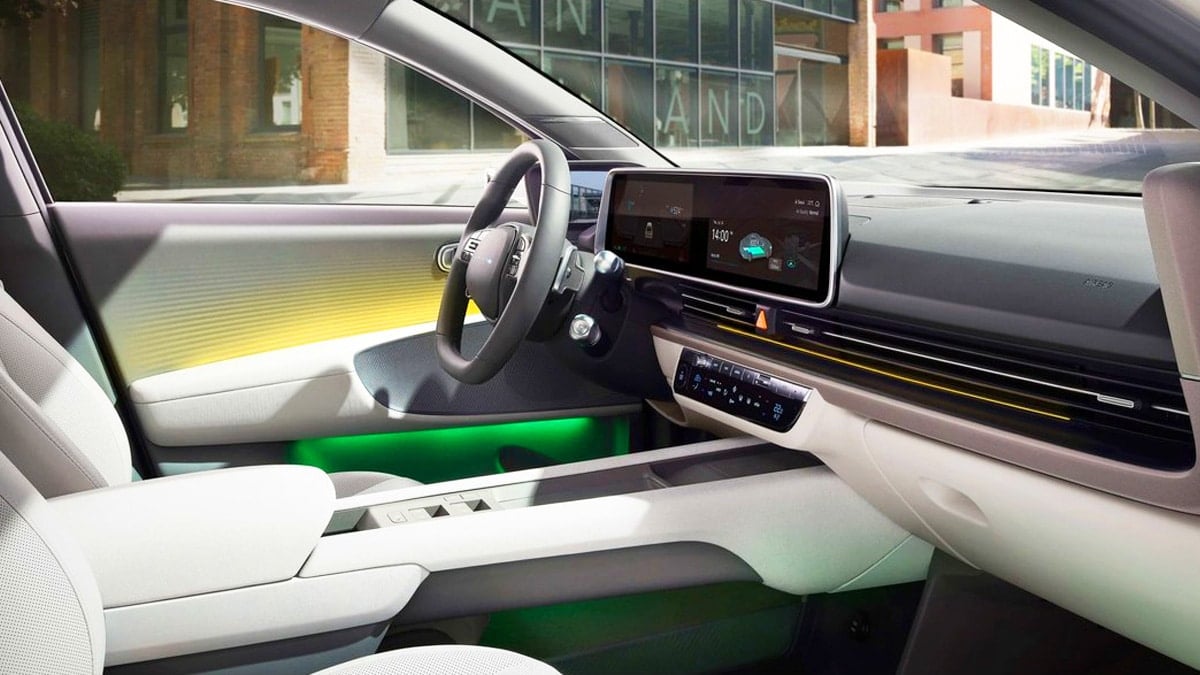 “신차인데 4,695만 원→2,412만 원”… 가격까지 ‘확’ 낮춘 국산 세단