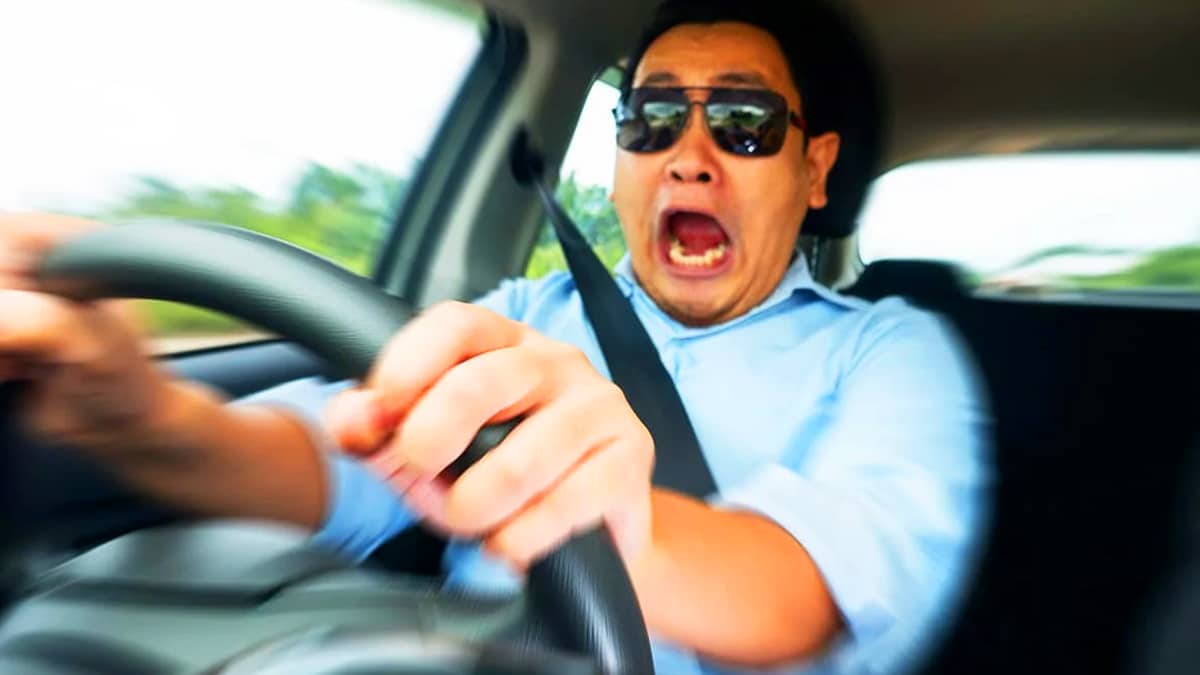 졸음운전, 음주운전보다 더 위험하다 졸음운전, 음주운전보다 더 위험하다