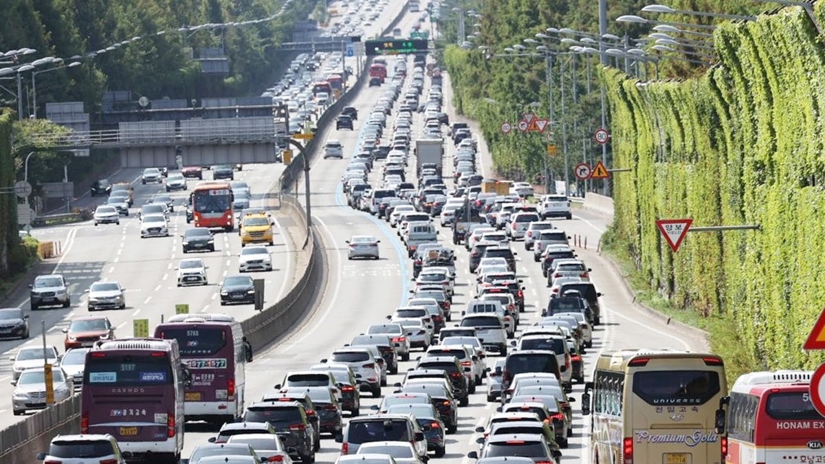 휴가철 고속도로