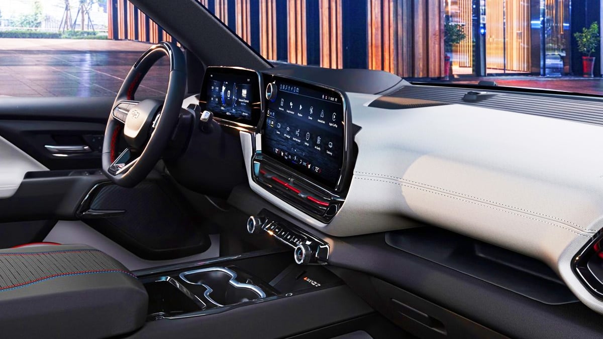 “무려 무쏘에 4배”… 주행거리 ‘1,705km’로 신기록 달성한 전기차의 정체