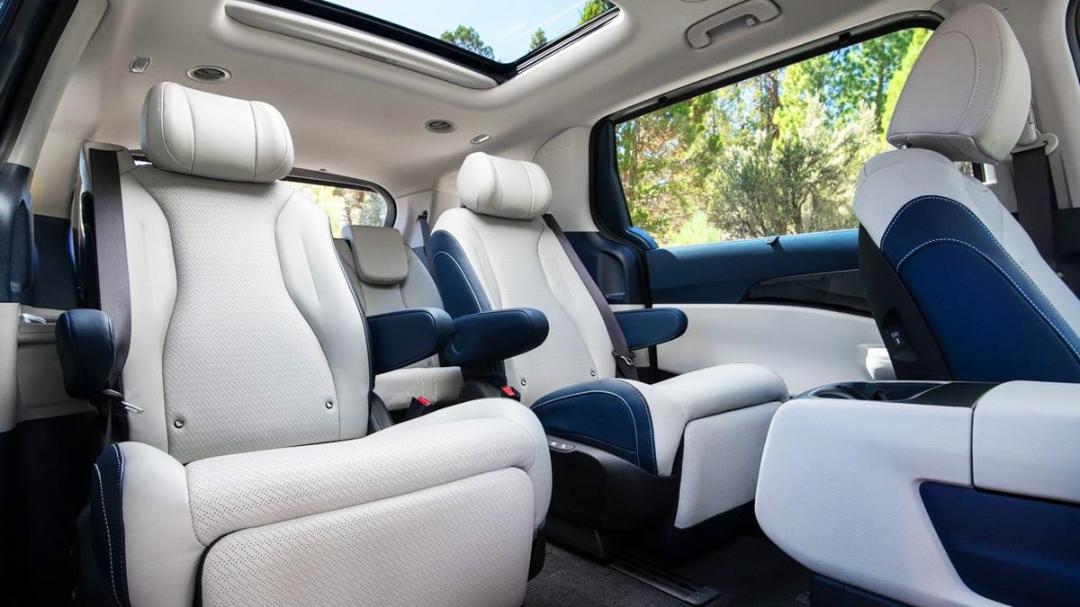 기아 카니발 실내