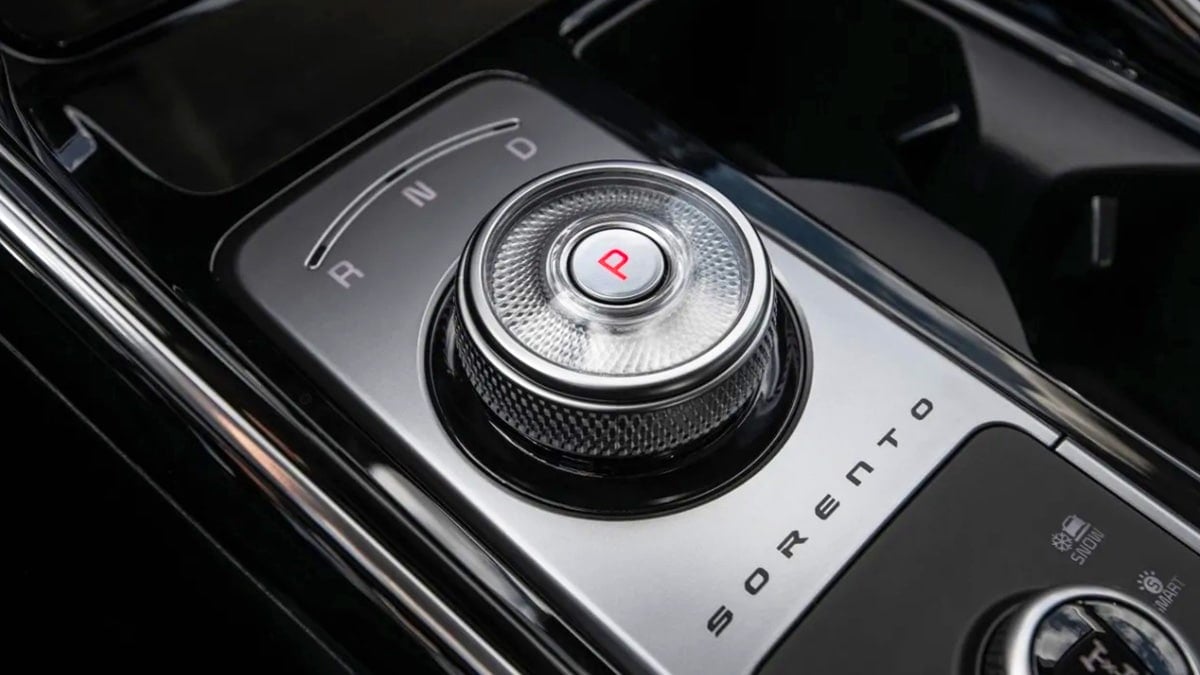 기아 스포티지의 다이얼식 변속기