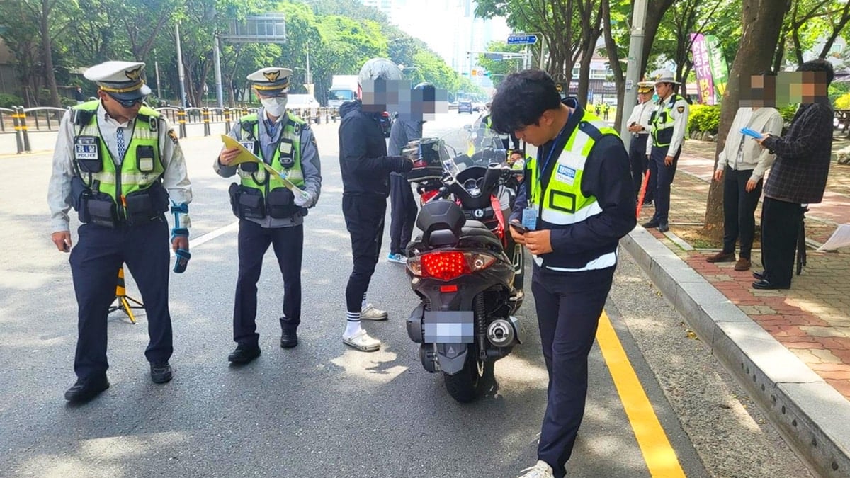 불법 개조된 이륜차 집중 단속