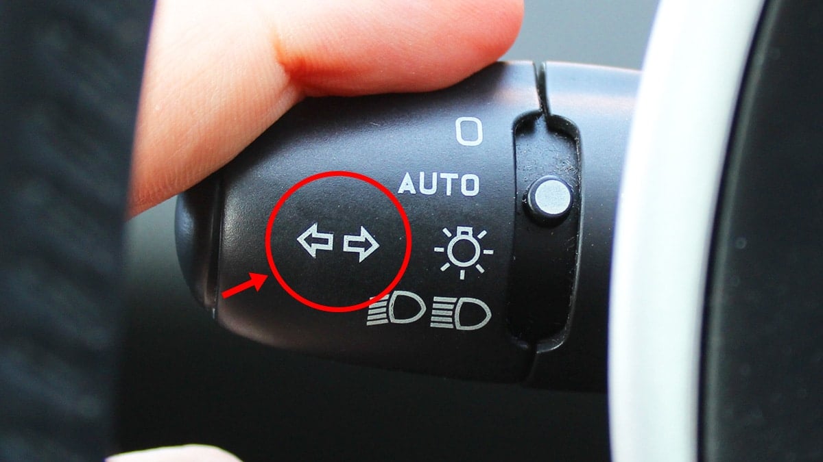 방향지시등 레버 방향지시등 레버