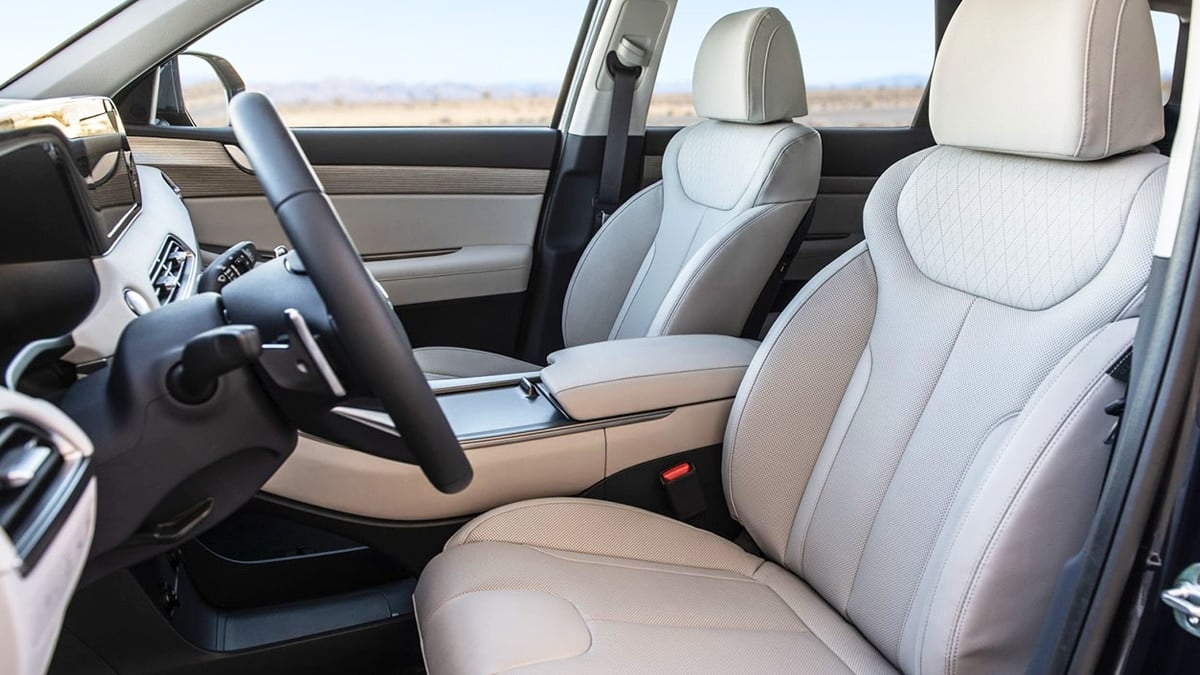 카니발 대신 고르는 ‘패밀리카’… 신차급 옵션인데 ‘1천만 원대’로 사는 국산 SUV