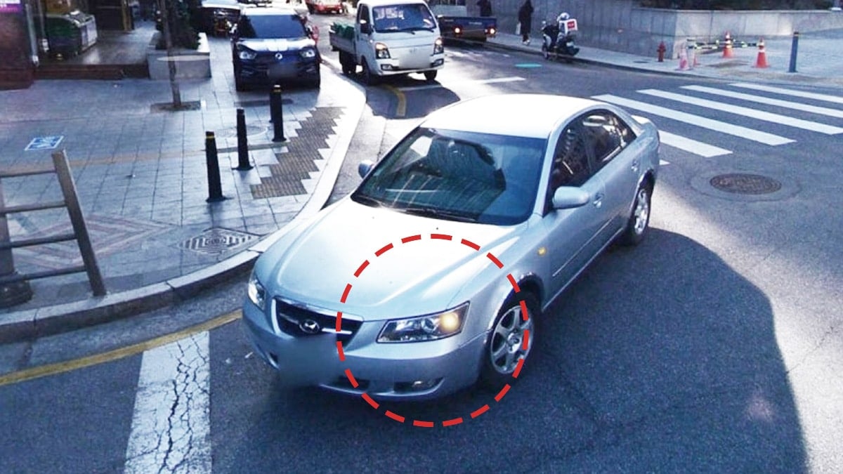 “아직도 모르는 사람이 많네요”… 대부분이 착각하는 우회전 시 ‘깜빡이’, 전부 불법입니다