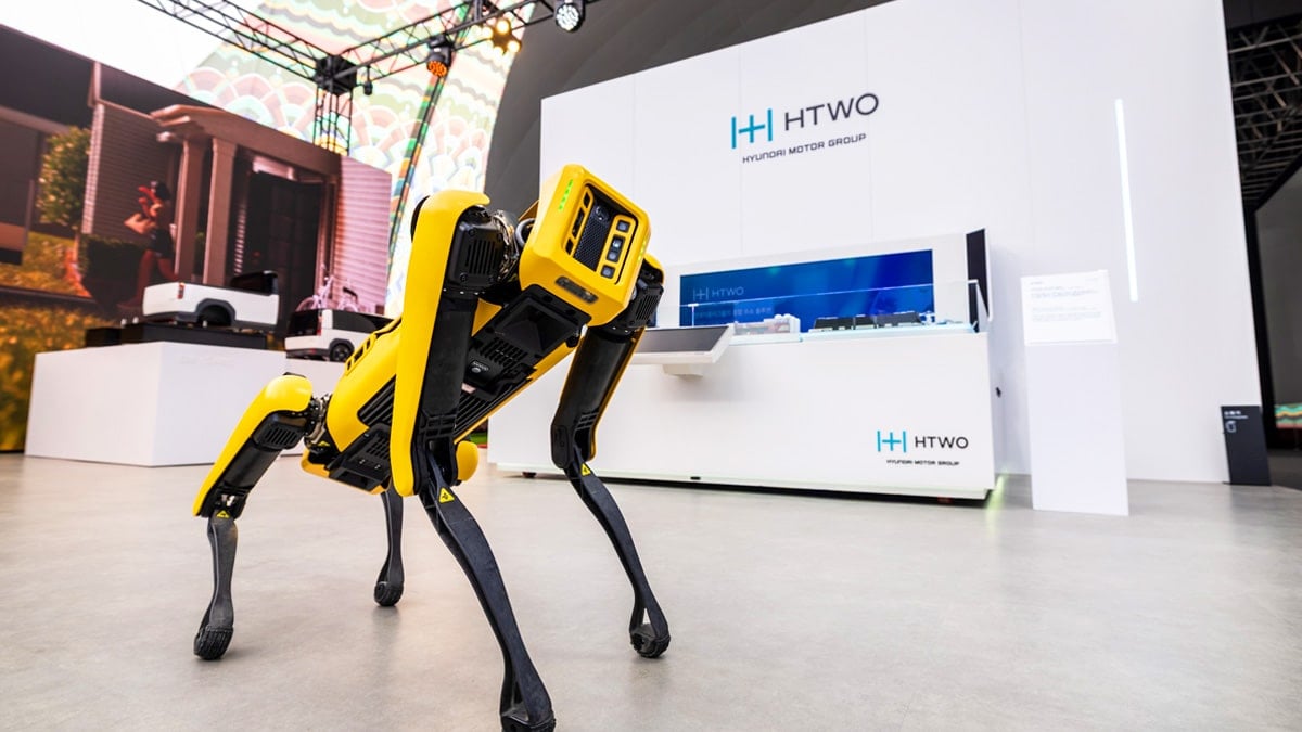 자유롭게 활보 중인 4족 보행 로봇 '스팟'
