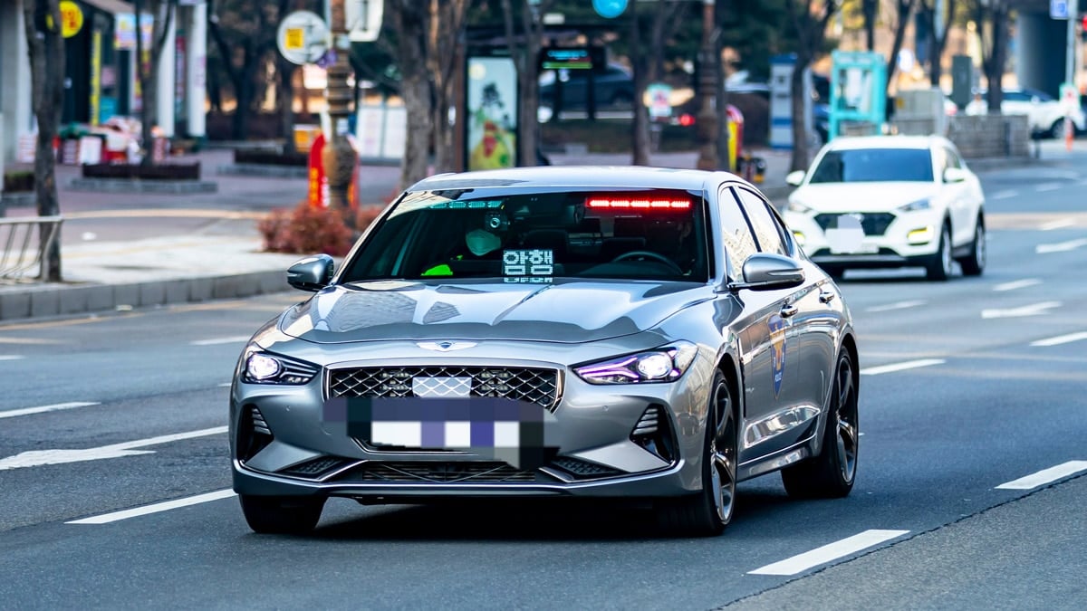 고속도로에서 일반도로까지 확대 운영 중인 암행순찰차