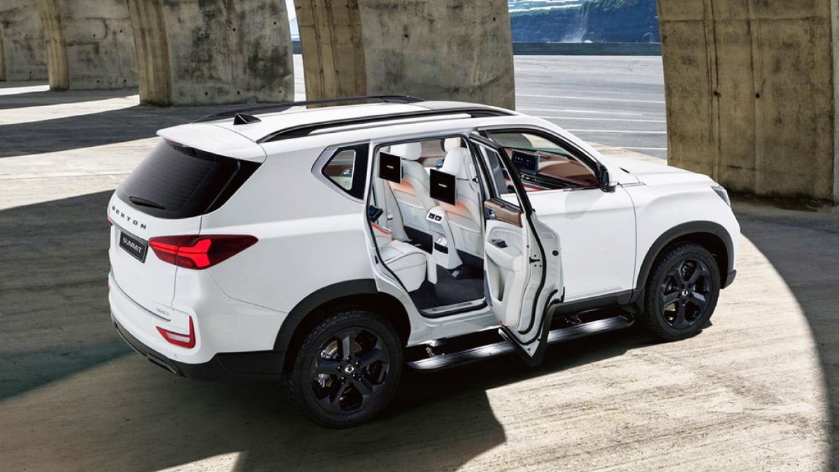 KGM 렉스턴 뉴 아레나 써밋