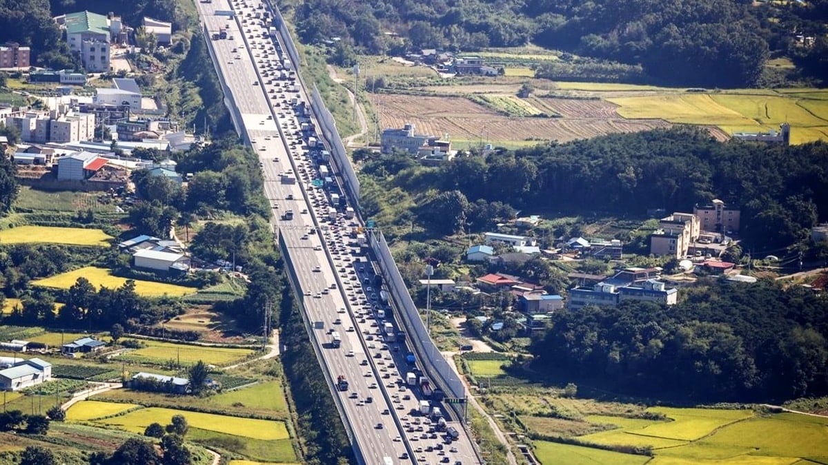 서해안고속도로 전경