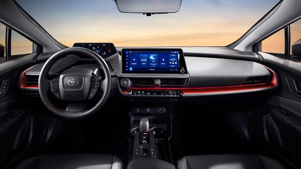 토요타 프리우스 실내