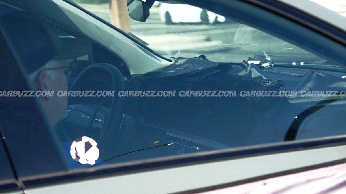 기아 니로 페이스리프트 실내 스파이샷