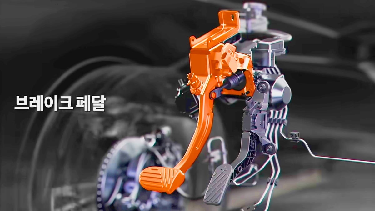 운전 실수 “이제는 車가 막아요”… 급발진 잡는 신의 기술, 운전자들 ‘드디어!’