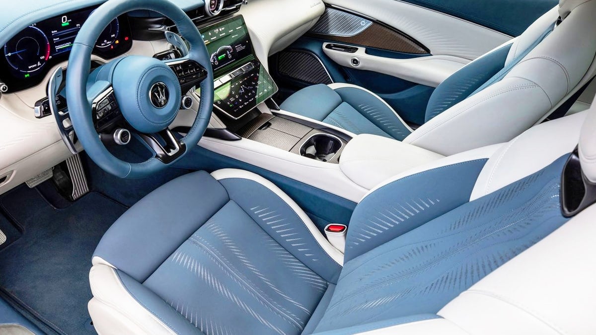 마세라티 그란투리스모 폴고레 실내