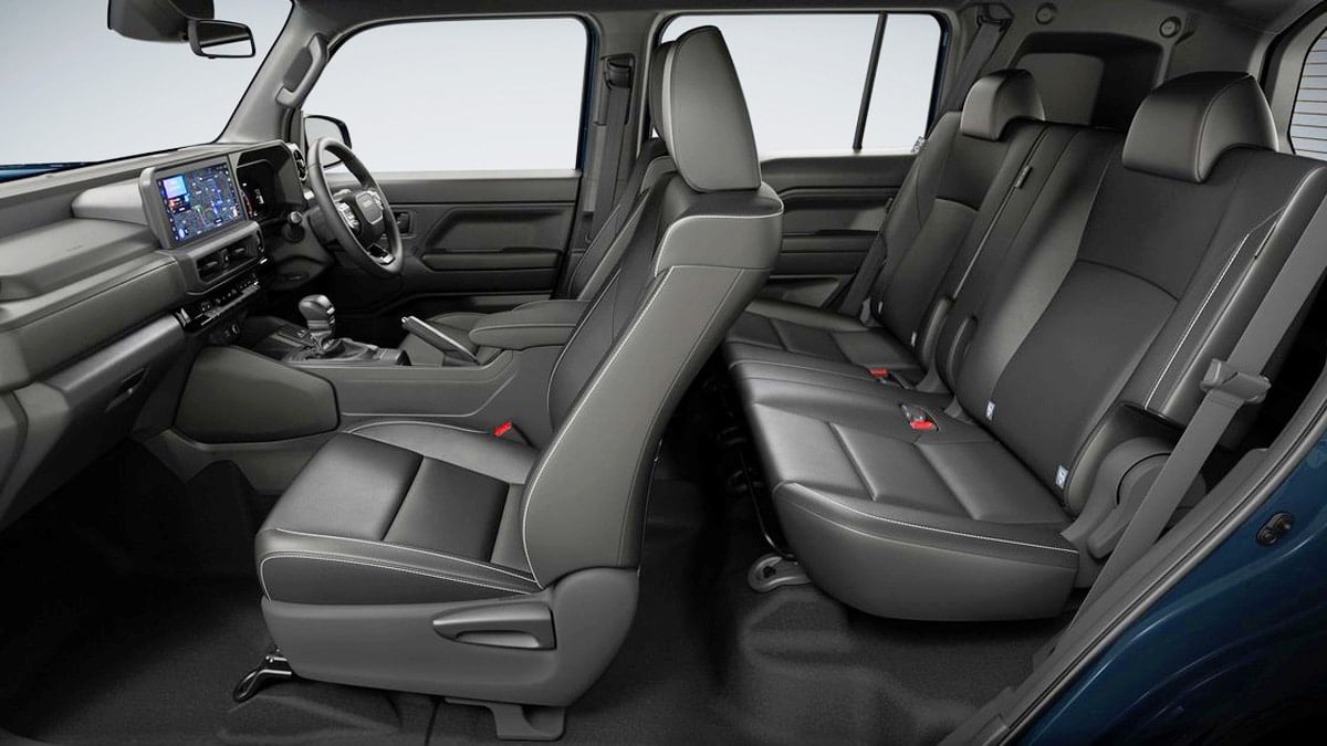 토요타 랜드크루저 FJ 실내