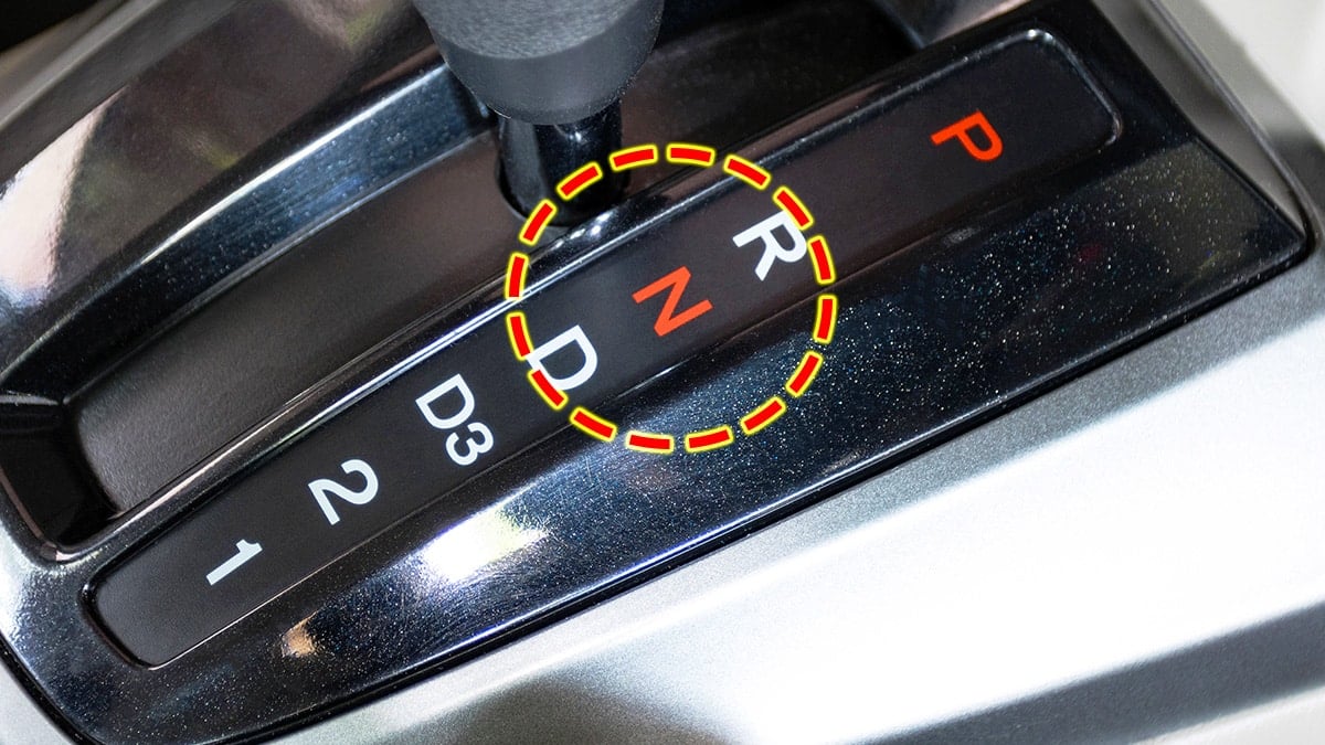 “기어 한 번 바꿨다가 500만 원”… 신호 걸릴 때 했던 ‘이 행동’, 자동차 수명 깎는다