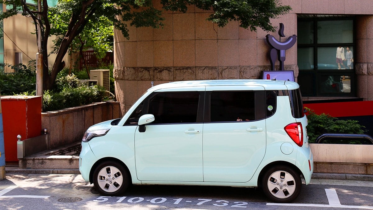 공회전 중인 자동차 공회전 중인 자동차