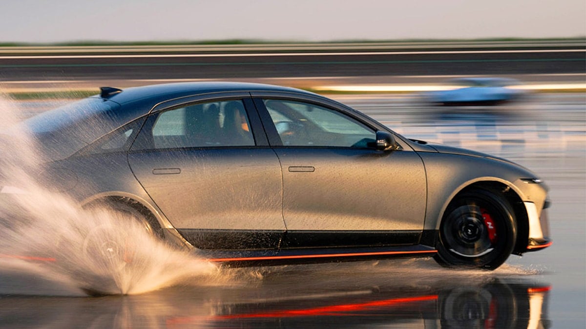 “전기차 주제에 1등을 했어?”… ‘그럴만했네’, 디자인·성능 끝장난다는 국산 세단