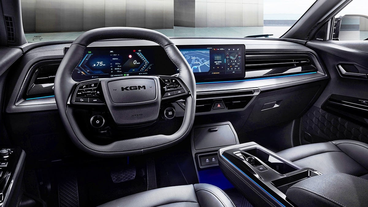 KGM 액티언 하이브리드 실내