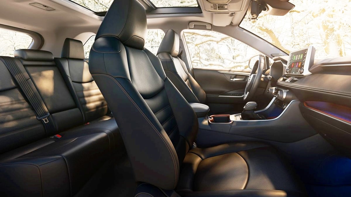 토요타 RAV4 하이브리드 실내