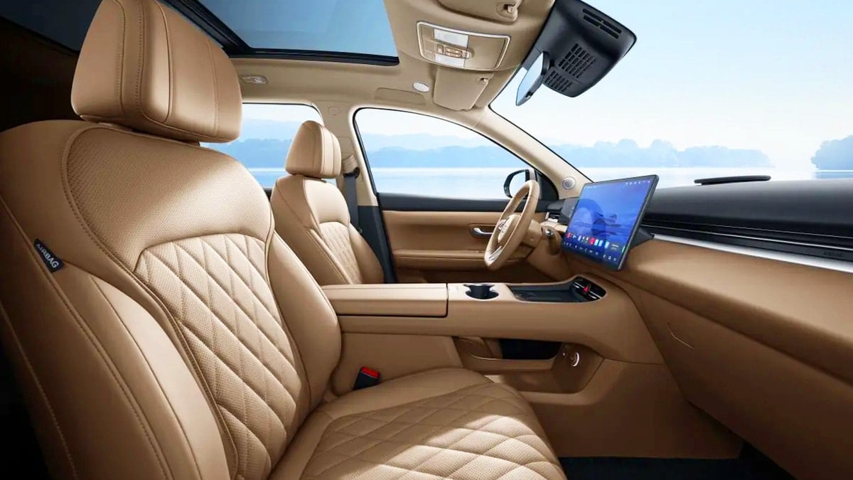 세레스 신형 랜디안 E5 플러스 실내