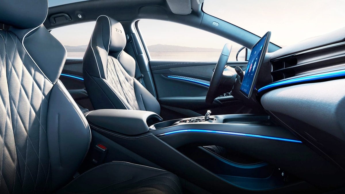 “이런 차를 누가 사냐?”했는데… 결국 일본까지 제치고 세계 車 ‘판매 1위’ 등극