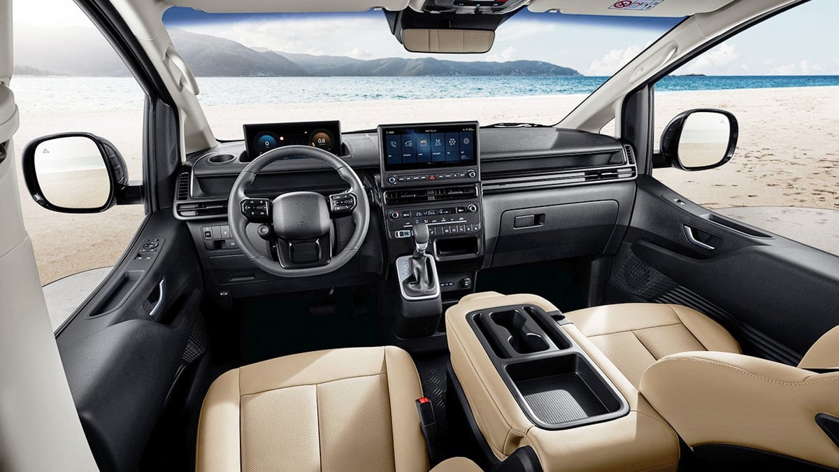 현대차 현행 스타리아 실내