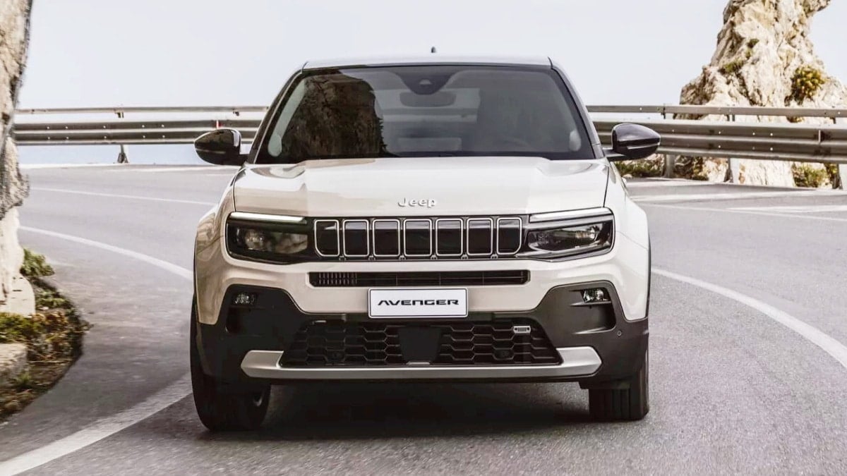 지프 어벤저 마일드 하이브리드 eAWD