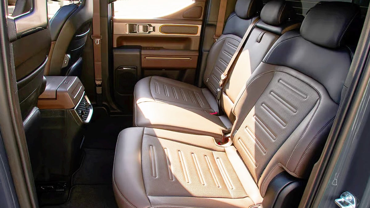 기아 타스만 실내 