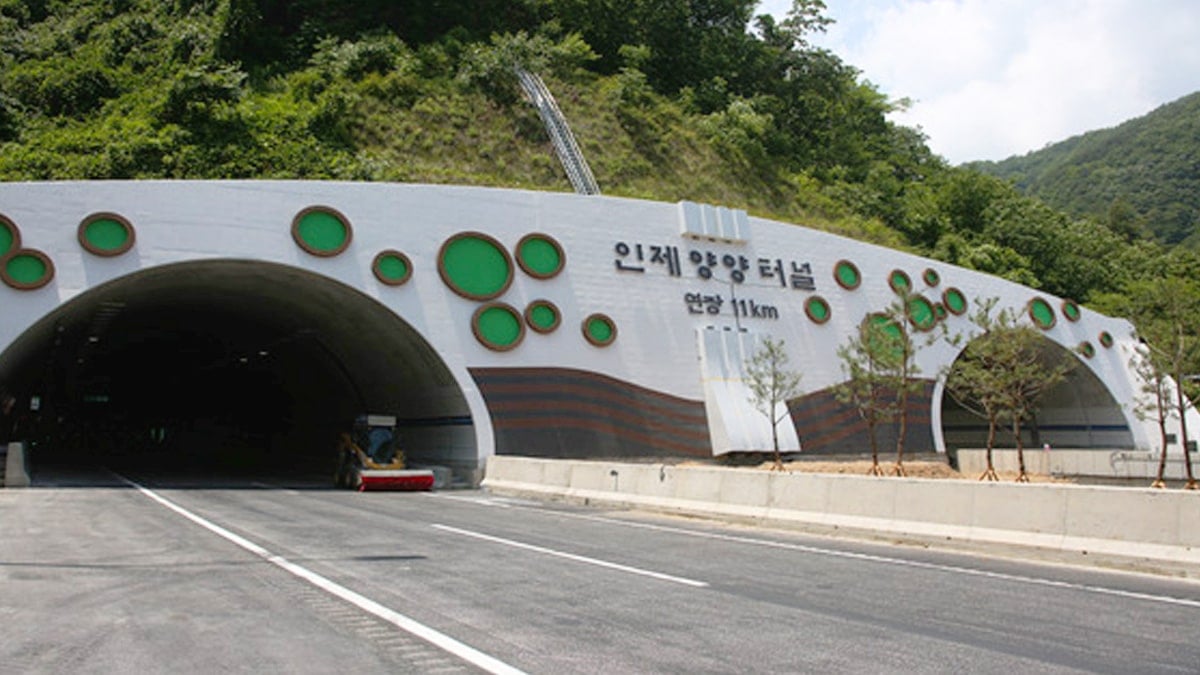 국내서 제일 긴 도로터널, 인제양양터널 국내서 제일 긴 도로터널, 인제양양터널