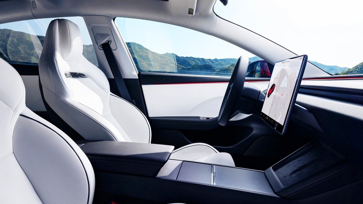 “이 돈으로 굳이 벤츠를?”… 940만 원 ‘뚝’ 떨어진 가격에 신도시 아빠들도 ‘깜짝’