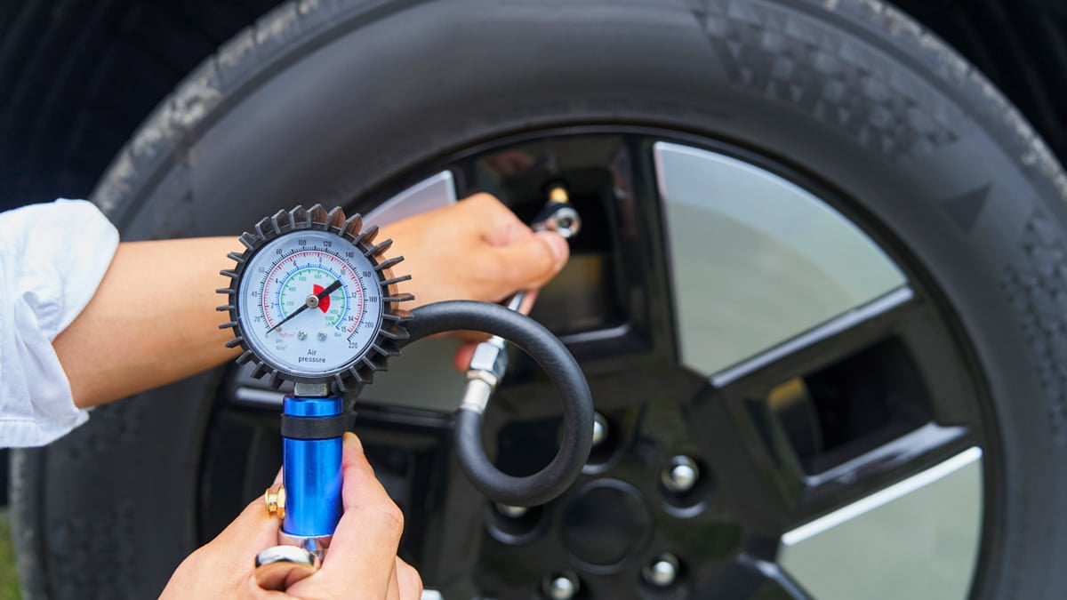 자동차 타이어 공기압