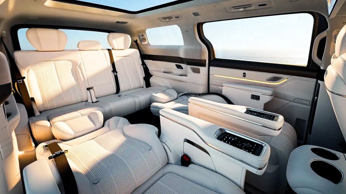 지리 갤럭시 V900 실내