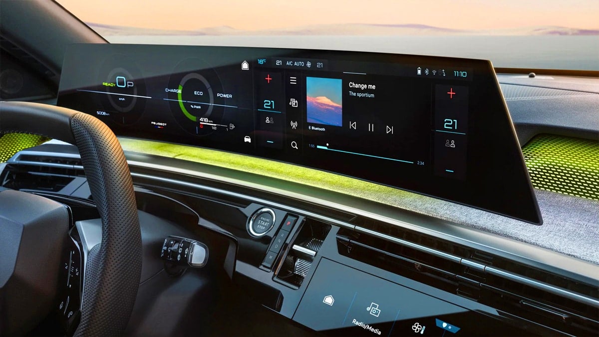 푸조 올 뉴 5008 스마트 하이브리드 실내