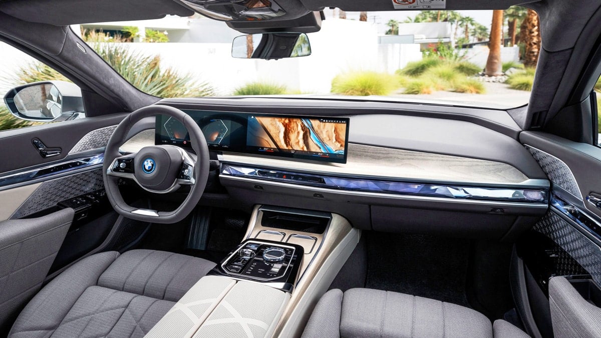 BMW i7 실내