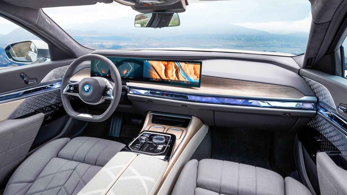 BMW i7 실내
